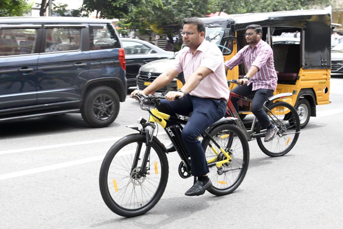 GVMC Commissioner bicycles from residence to office